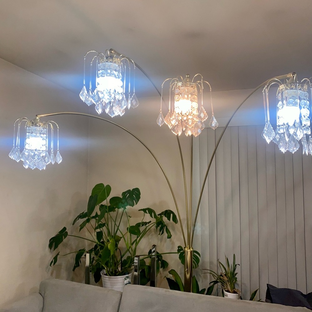 Elegant Crystal Floor Lamp with Gold Stand